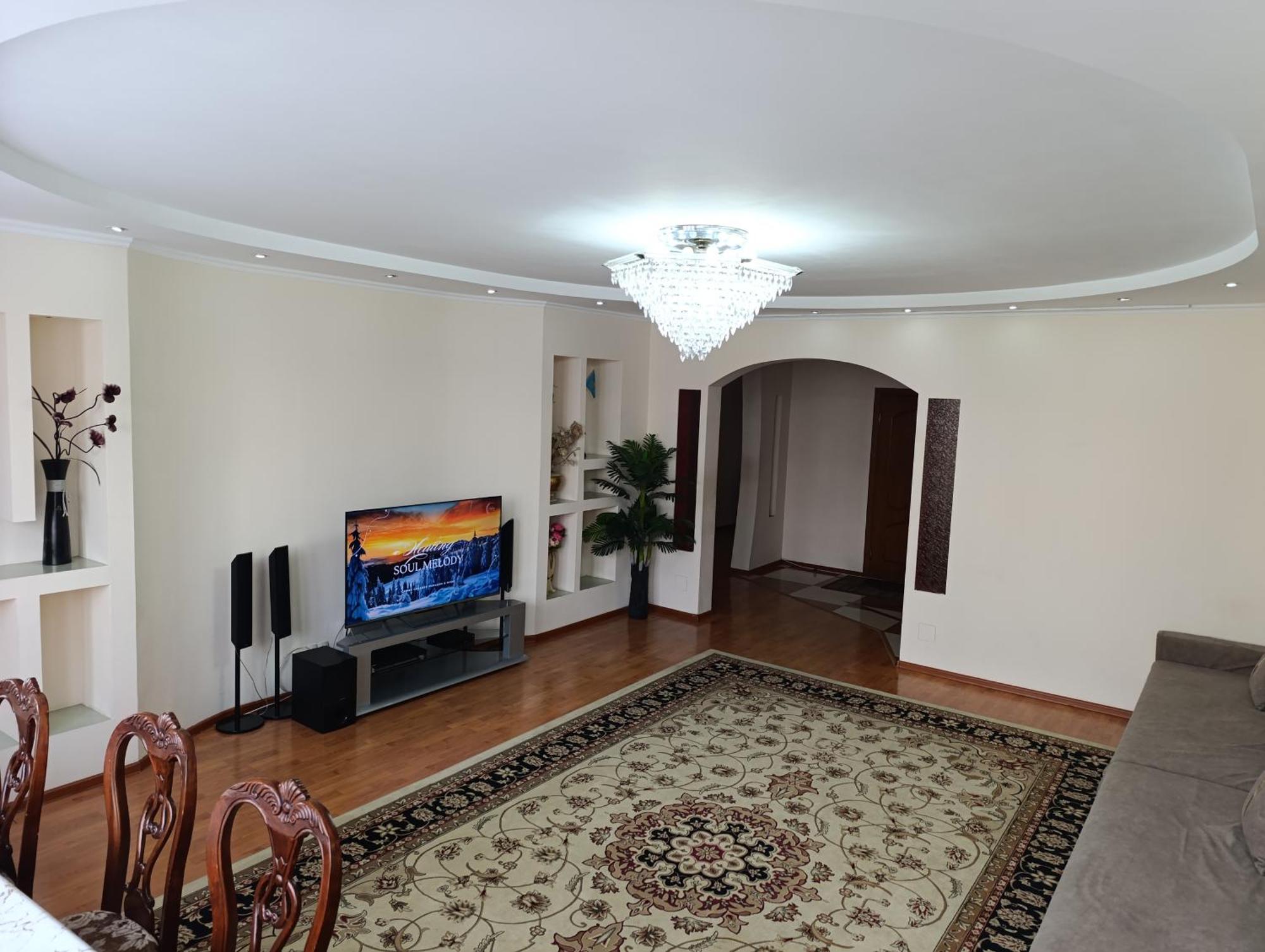 Улица Гоголя 2 Апартаменты 180 Метров Almaty Eksteriør billede